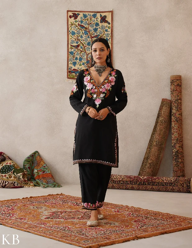 Girl Style meHER Bold Black Kashmiri Aari Woollen Co-ord Set