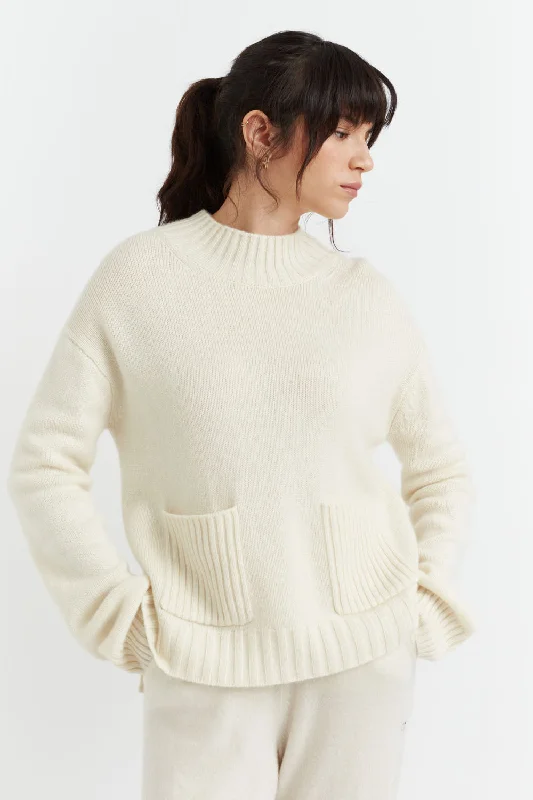 Romantic Data Cream Cashmere Patch Pocket Sweater