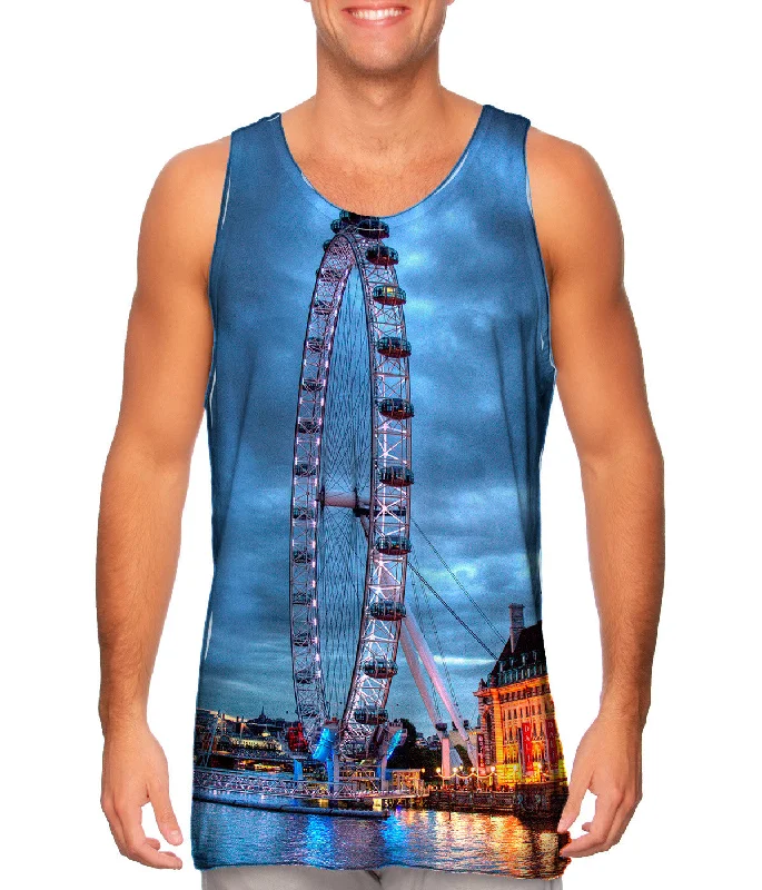 Comfortable And Casual Millennium Wheel