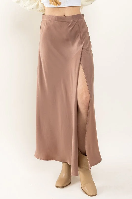 Boutique Recommendation MOCHA SATIN SIDE SLIT MAXI SKIRT BIC60850