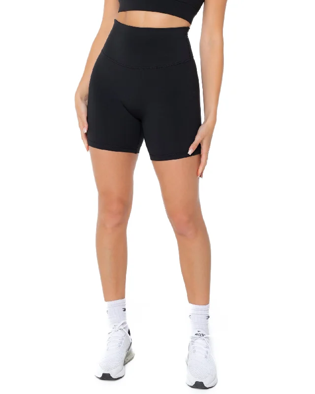 Modern Tailoring Aura Scrunch Shorts - Black