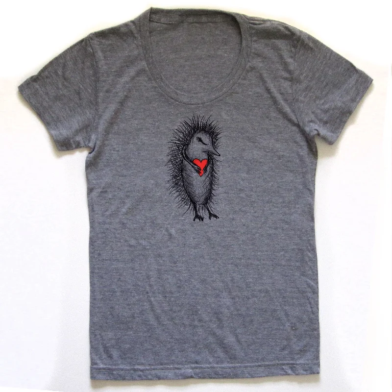 Age-reducing Style Porcupine : women tri-blend tee