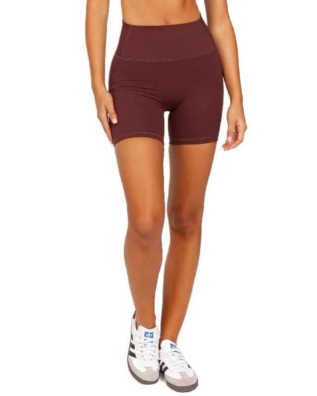 Comfortable And Casual Aura SF Ascend Shorts - Decadent Chocolate