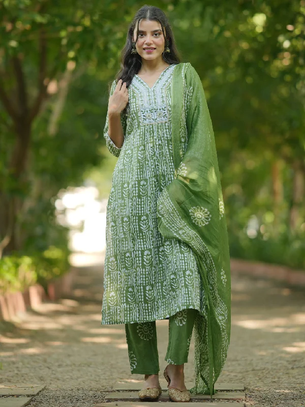 Ethnic Style Green Printed Cotton Straight Suit With Dupatta