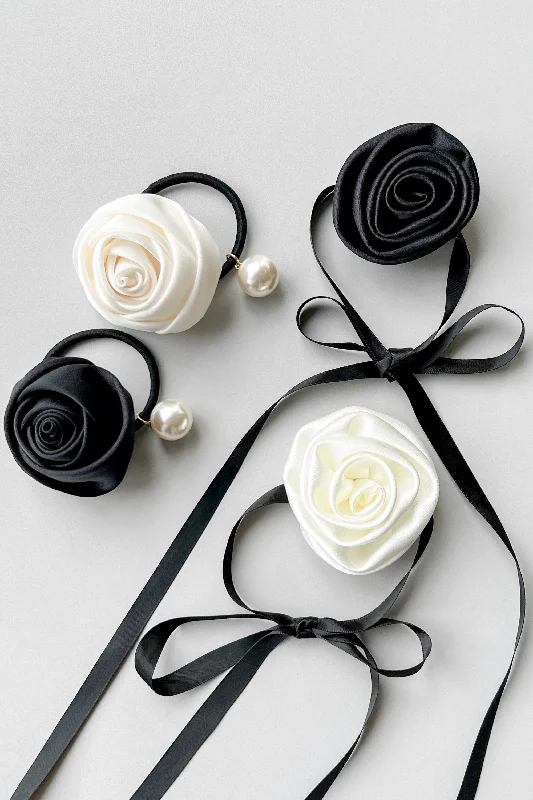 Girl Style HAIR TIE WITH OVERSIZED FLOWER AND PEARL