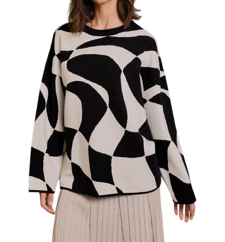 Light And Breathable Abstract Checkered Oversized Sweater In Black/off White