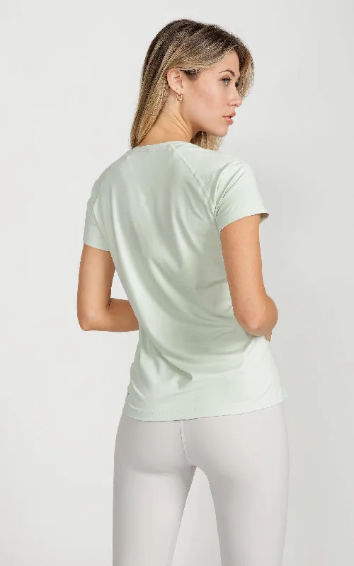 British Fashion Women's Lux-Tech Shirt in Dewkist