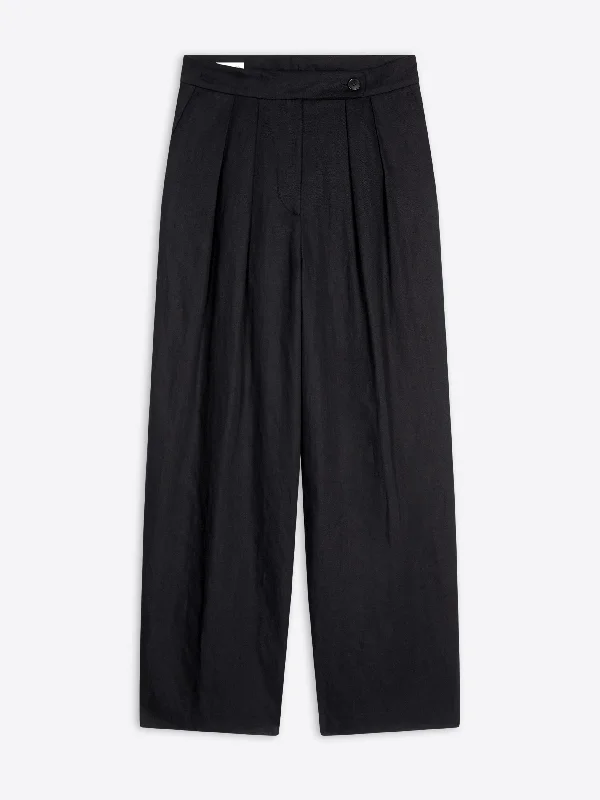 Feminine Charm Wide pleated pants