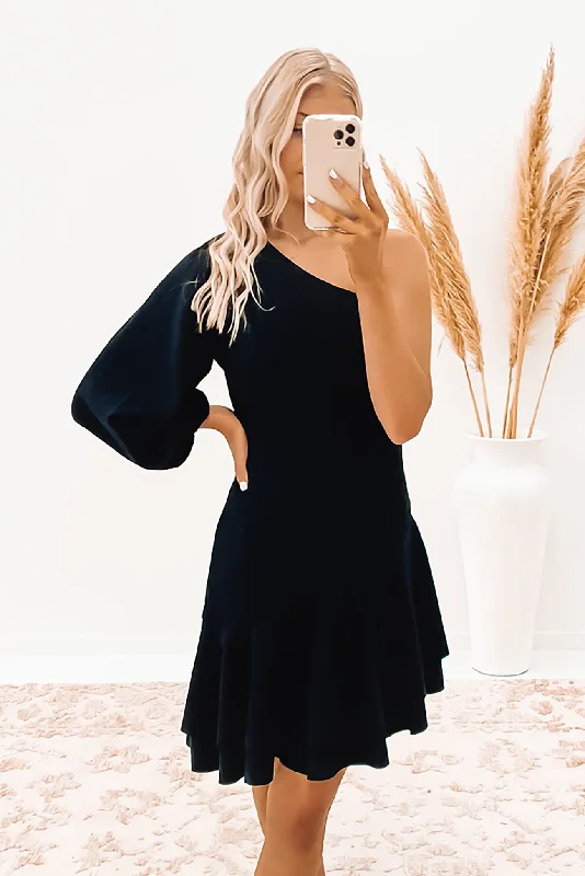 Classic And Versatile Caydence Dress Black