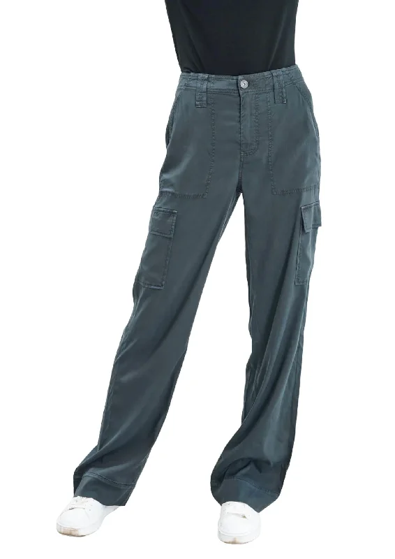 Fresh And Capable Nava Pant In Abyss